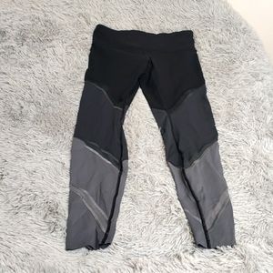 Lululemon yoga light mesh size 8
